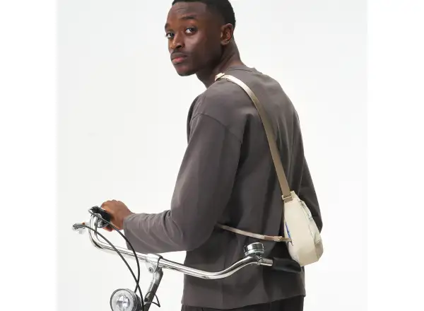 Aevor Easy Ride Pouch taška cez rameno Off-White