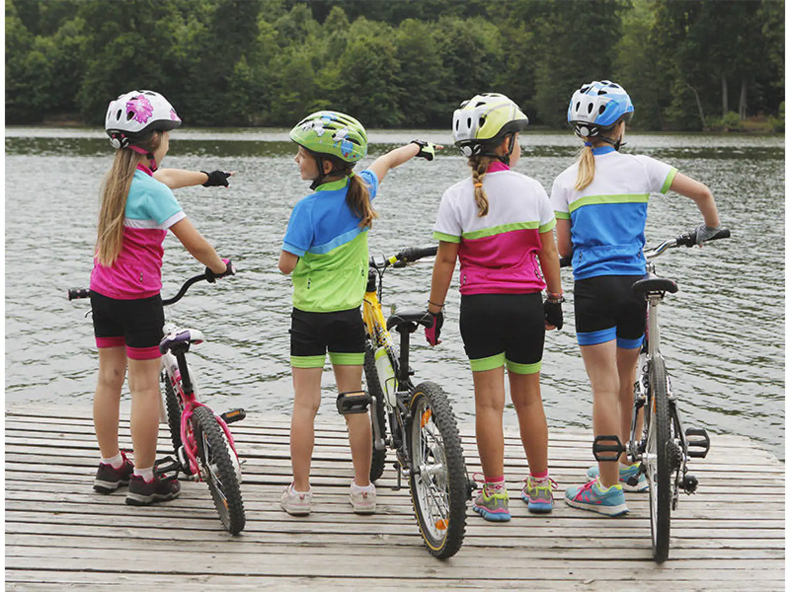Detské šortky Etape Junior black/pink