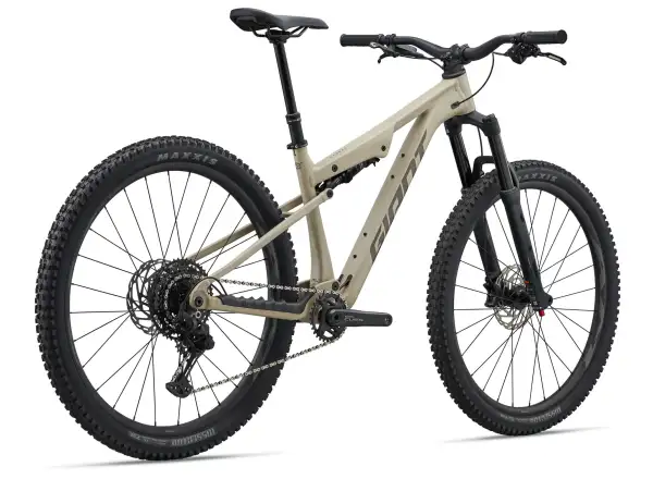 Giant Stance 2026 celoodpružený bicykel Almond