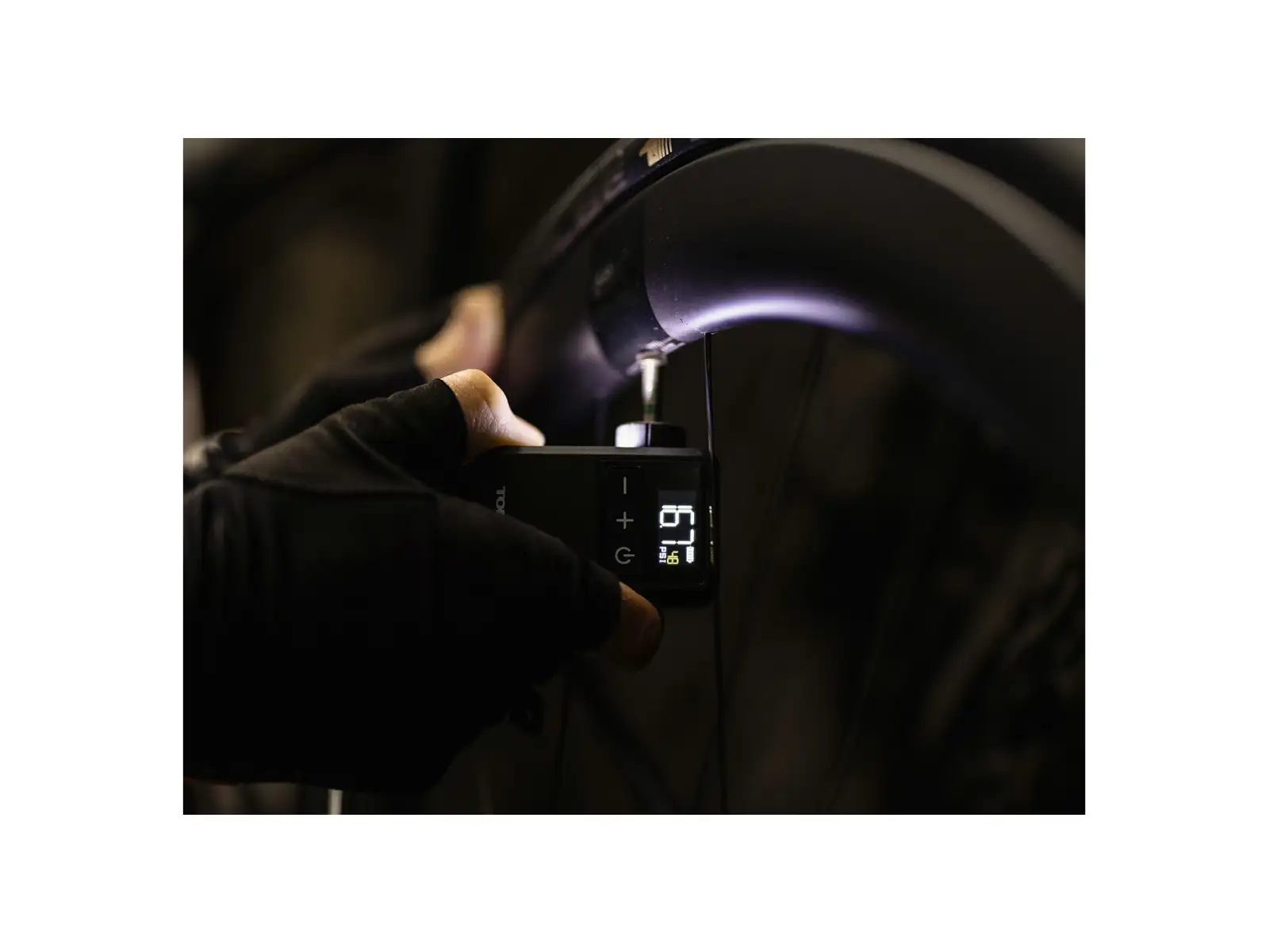 Topeak pumpa E-booster Digital Mini