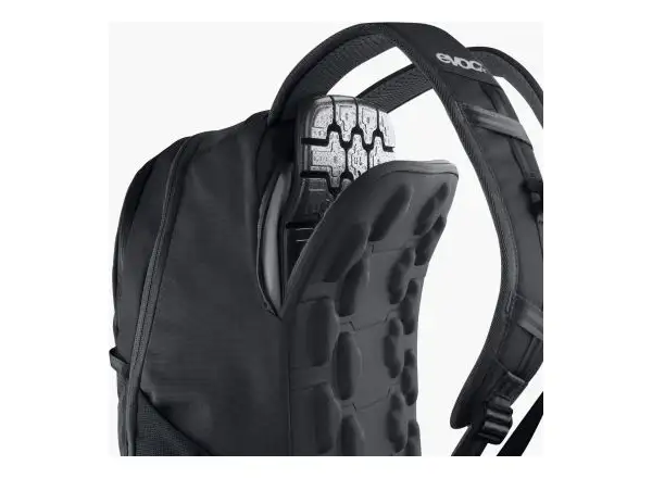 Batoh Evoc Commute Pro 22 l Black