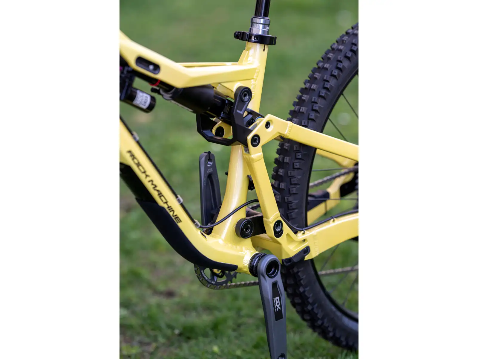 Rock Machine Whizz FS II 90 AXS horský bicykel Panama Yellow
