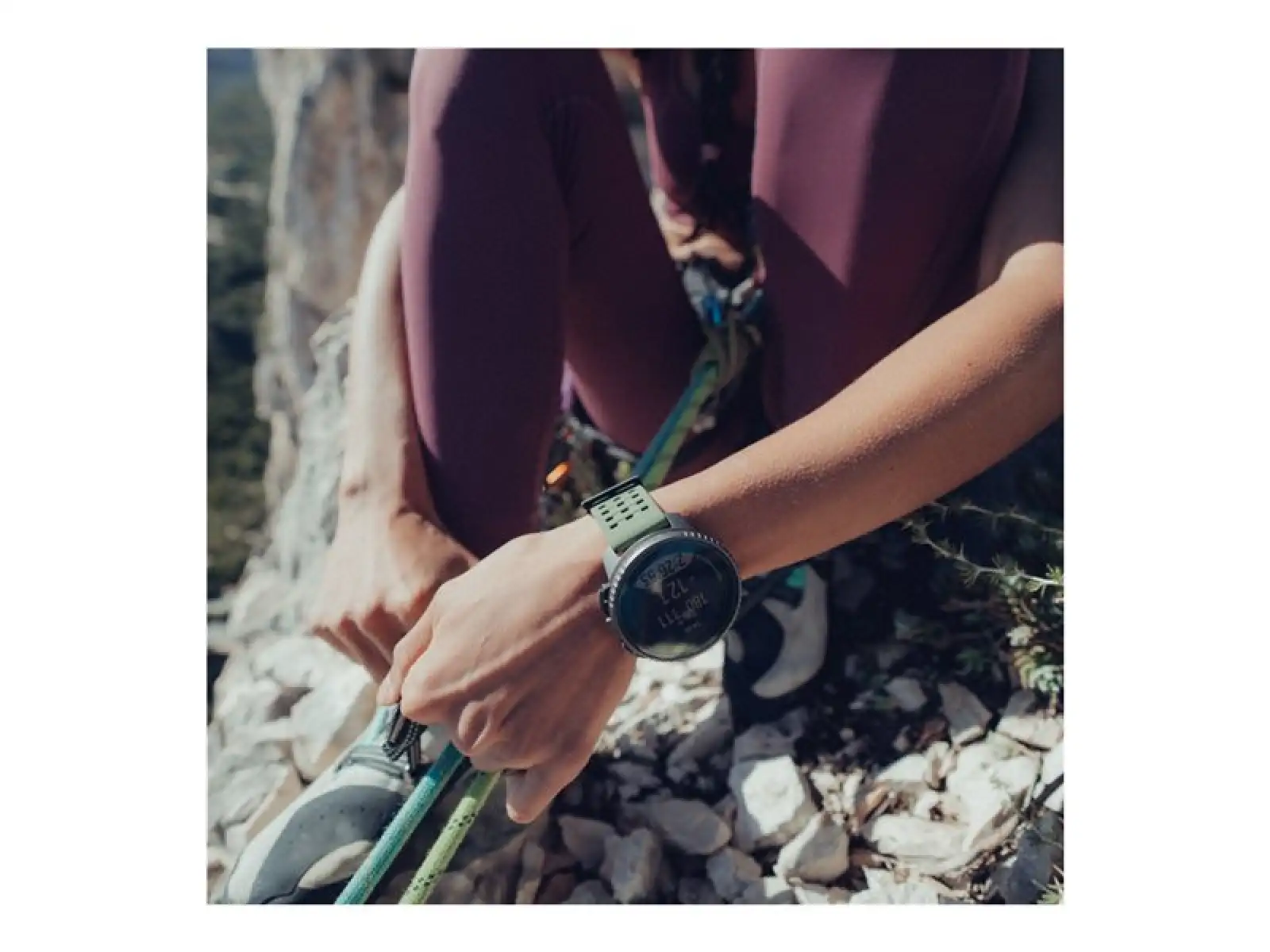 Suunto Vertical Titanium Solar inteligentné hodinky Forest.