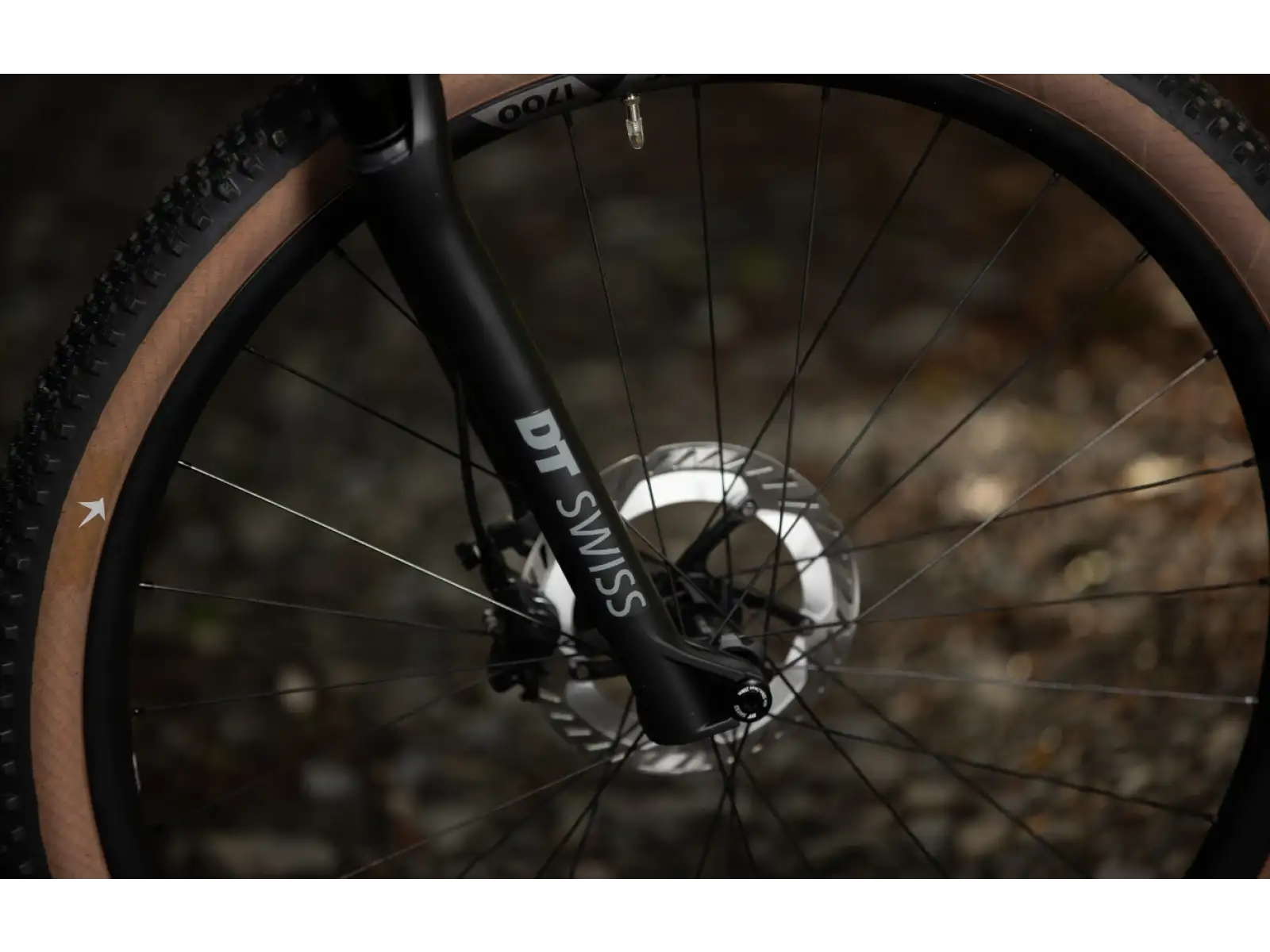 Superior XP 9.8 horský bicykel Matte Carbon/Dark Chrome