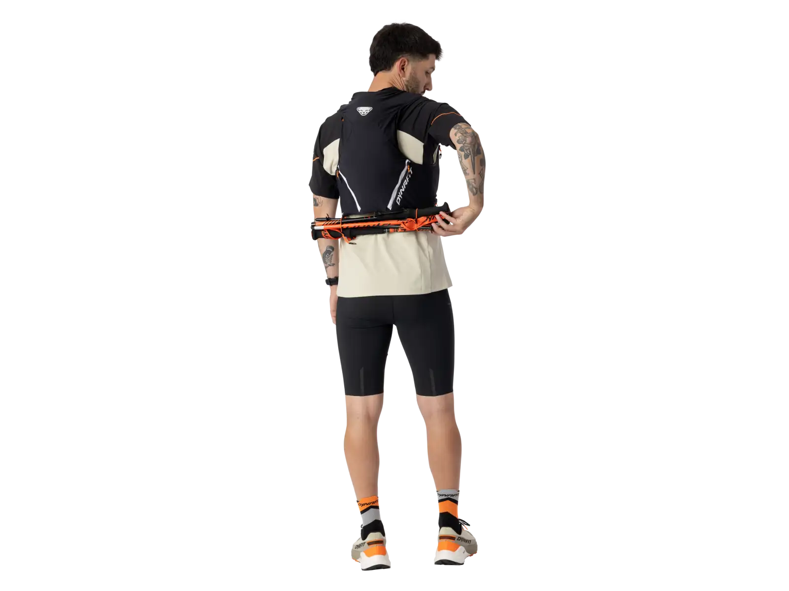 Bežecká vesta Dynafit Alpine 15 l Black Out