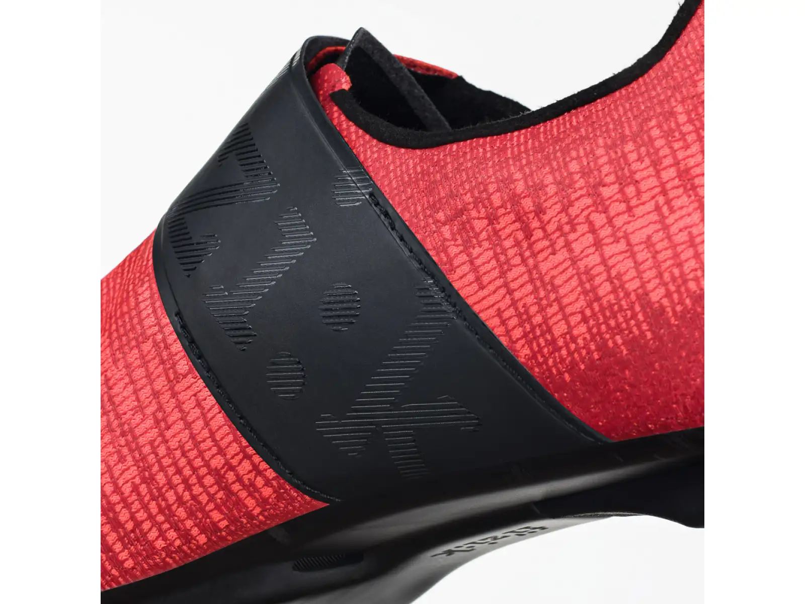 Fizik Vento Infinito Knit Carbon 2 cestné pánske tretry Coral/Black
