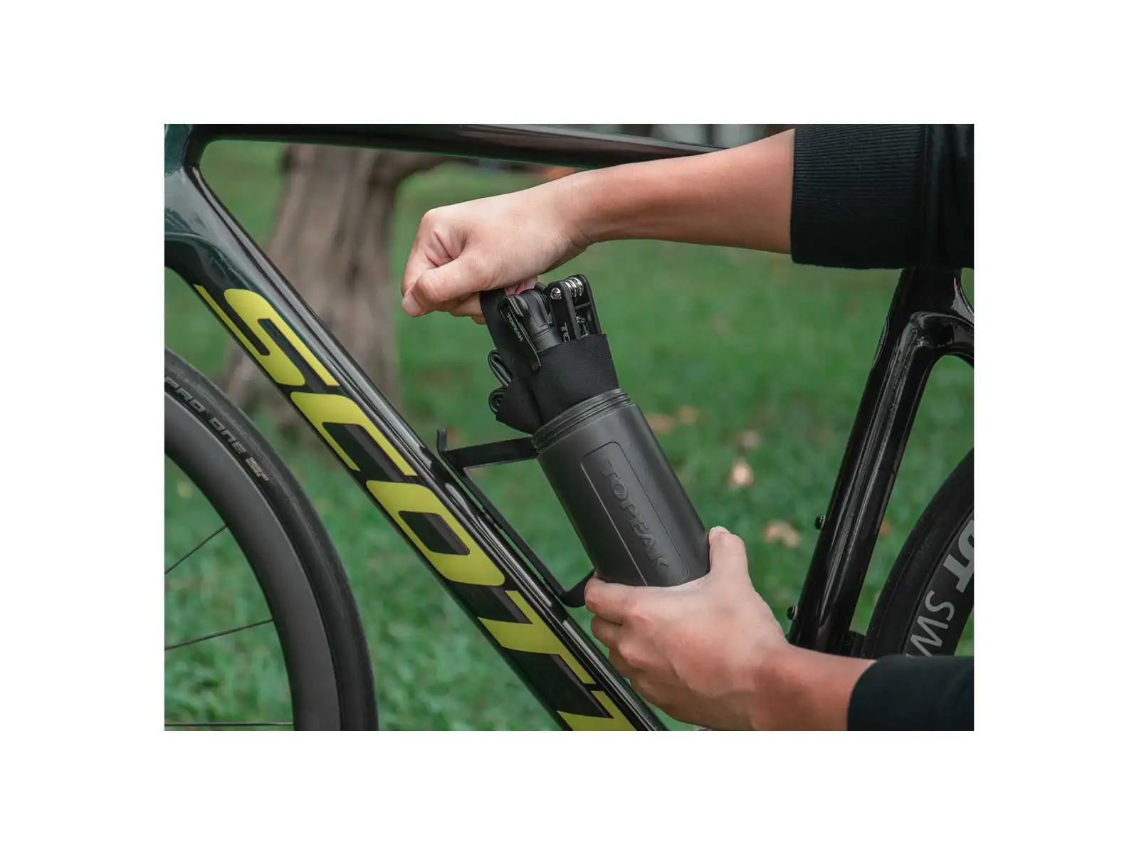 Topeak Escape Pod L brašňa do košíka na fľašu