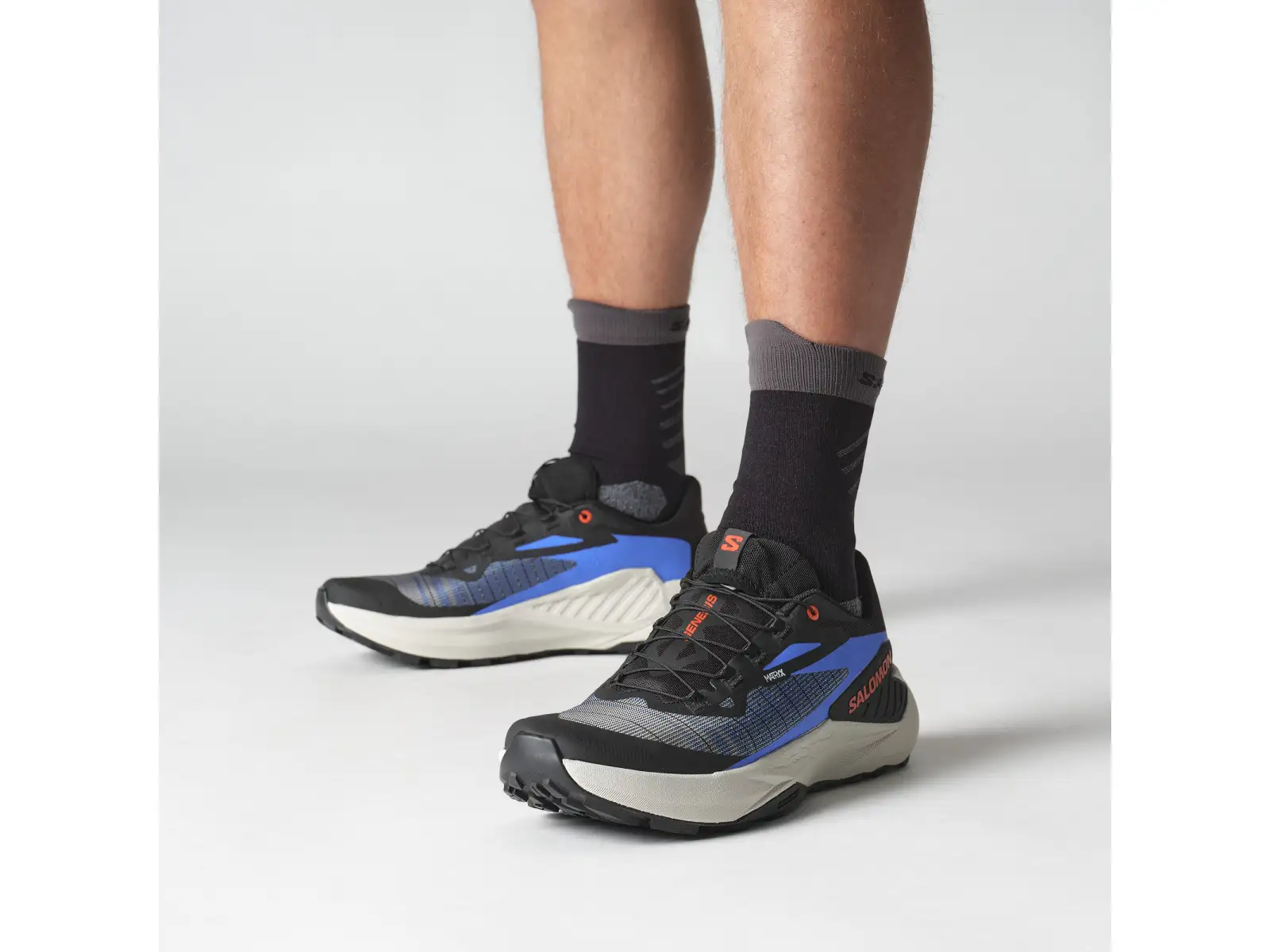 Salomon Genesis pánska bežecká obuv Black/French Blue/Cherry Tomato