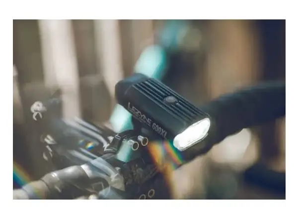Predné svetlo Lezyne Micro Drive 600XL čierne