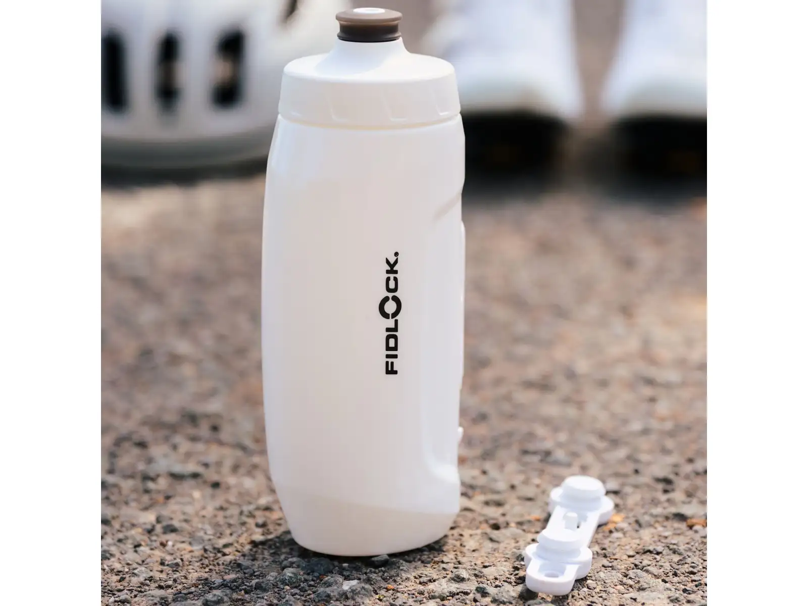 Fidlock Twist set fľaša 590 ml + základňa na rám Polar White
