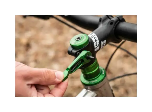 Wolf Tooth Axle Handle multikľúč 10 funkcií čierna